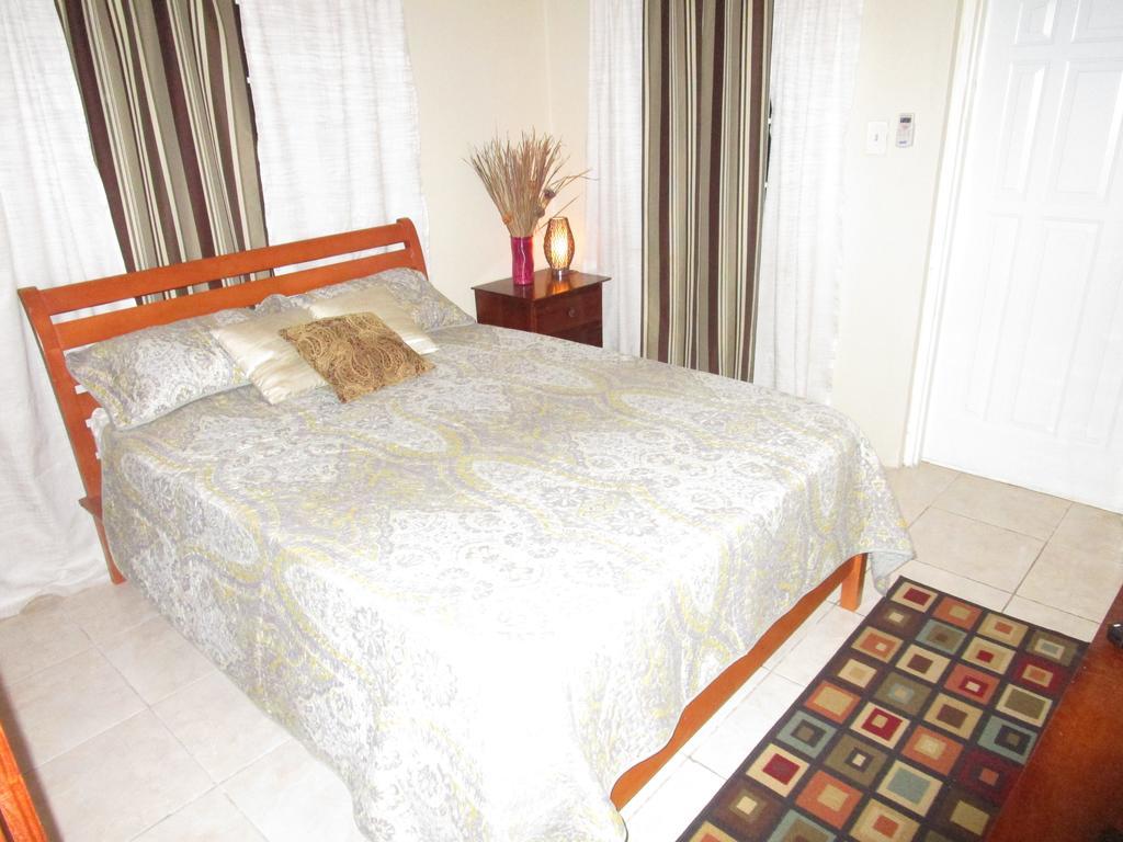 The Residence Portmore Apartments المظهر الخارجي الصورة