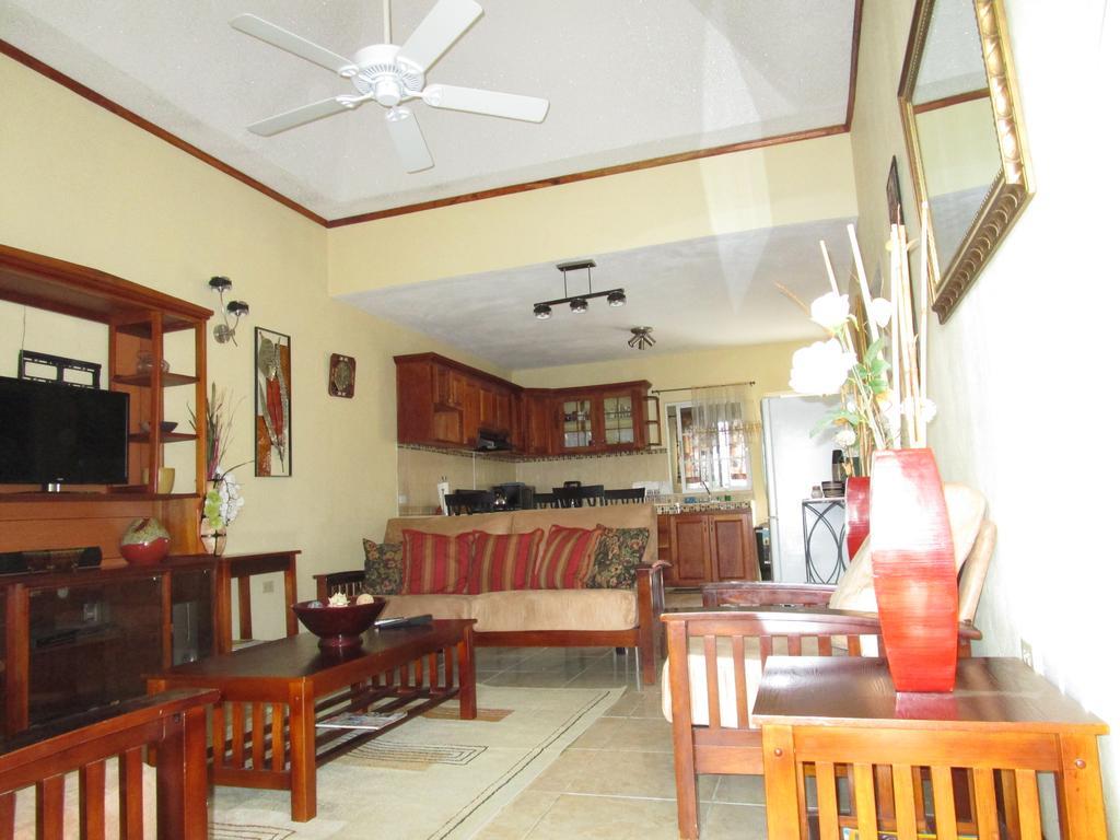 The Residence Portmore Apartments المظهر الخارجي الصورة