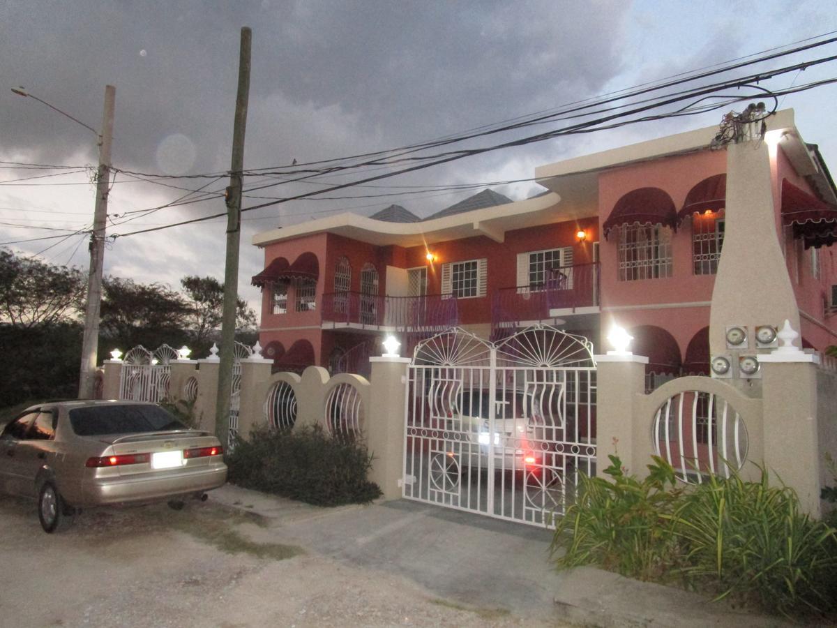 The Residence Portmore Apartments المظهر الخارجي الصورة