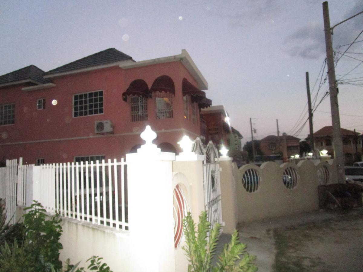 The Residence Portmore Apartments المظهر الخارجي الصورة