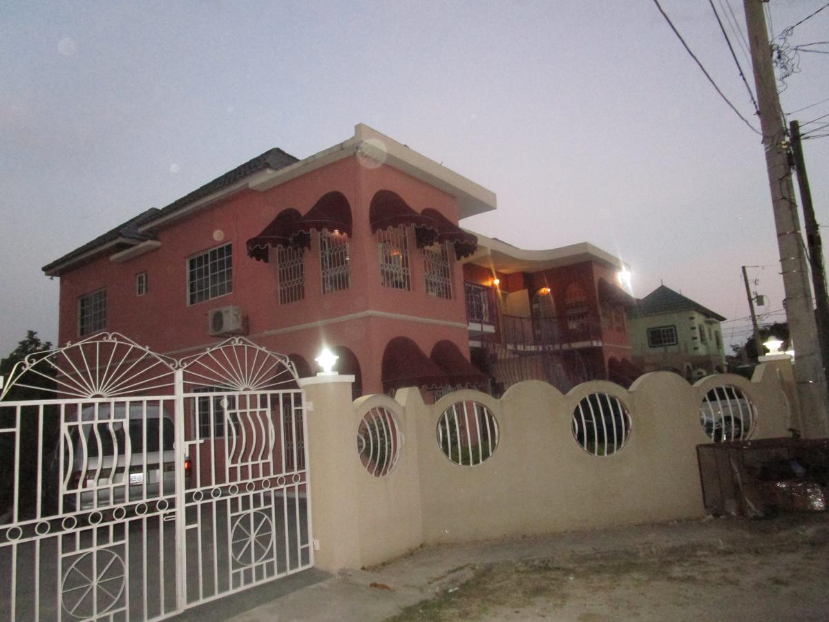The Residence Portmore Apartments المظهر الخارجي الصورة